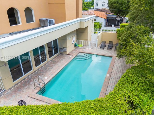 2425 SW 27th Ave 704, Miami, FL 33145
