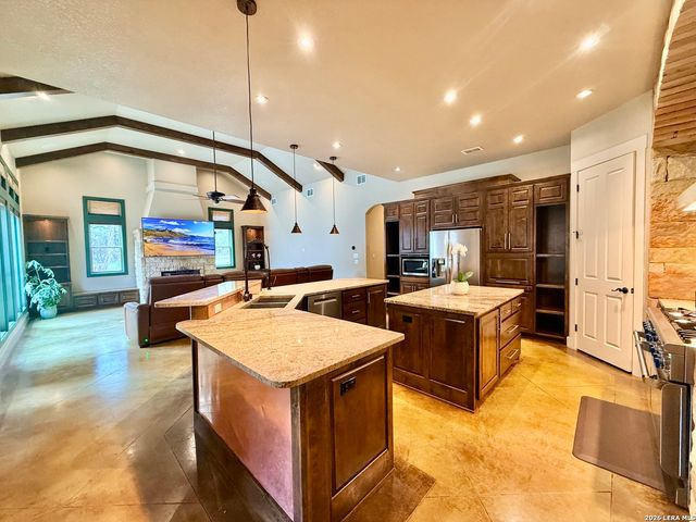 757 Copper Rim, Spring Branch, TX 78070
