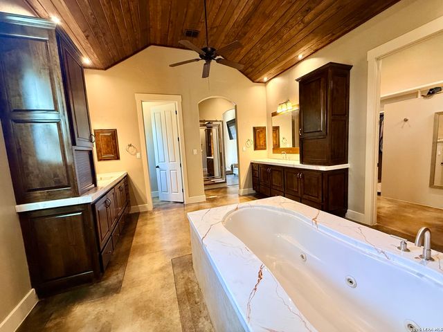 757 Copper Rim, Spring Branch, TX 78070