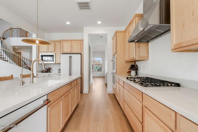 20501 E SONOQUI Boulevard, Queen Creek, AZ 85142