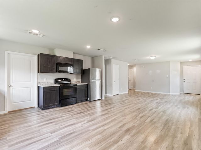1509 Avenue A, Bay City, TX 77414