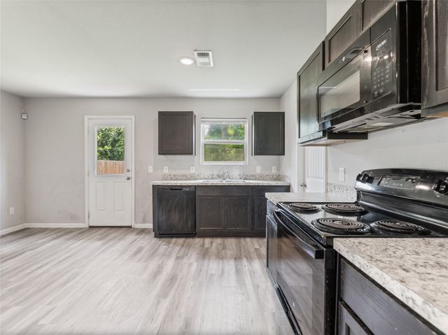 1509 Avenue A, Bay City, TX 77414