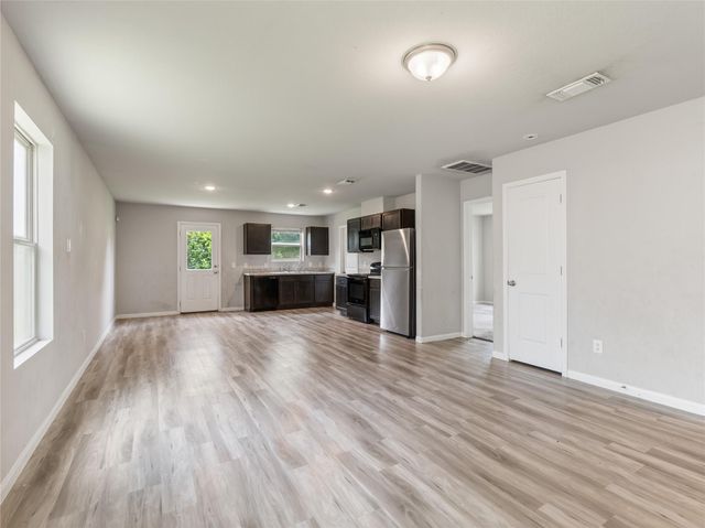 1509 Avenue A, Bay City, TX 77414