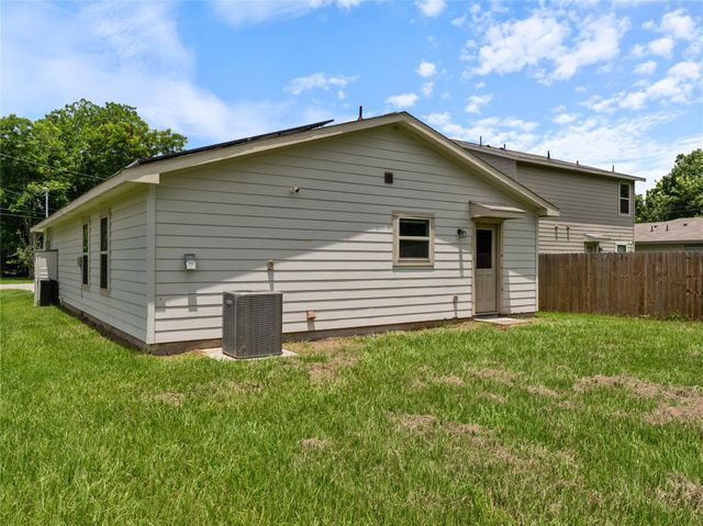 1509 Avenue A, Bay City, TX 77414
