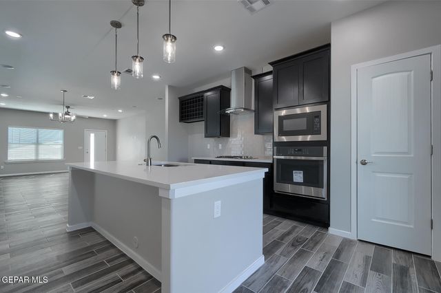 1033 Sidonia Place, Socorro, TX 79927