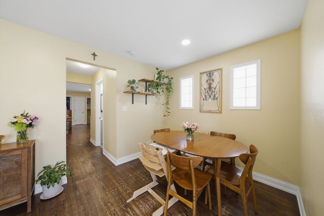 4311 W Shakespeare Avenue, Chicago, IL 60639