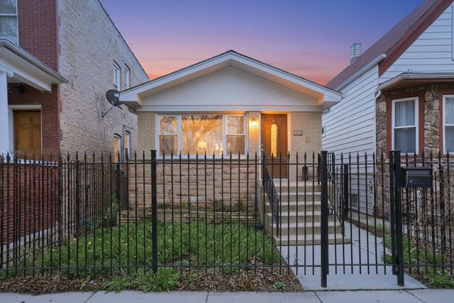 4311 W Shakespeare Avenue, Chicago, IL 60639