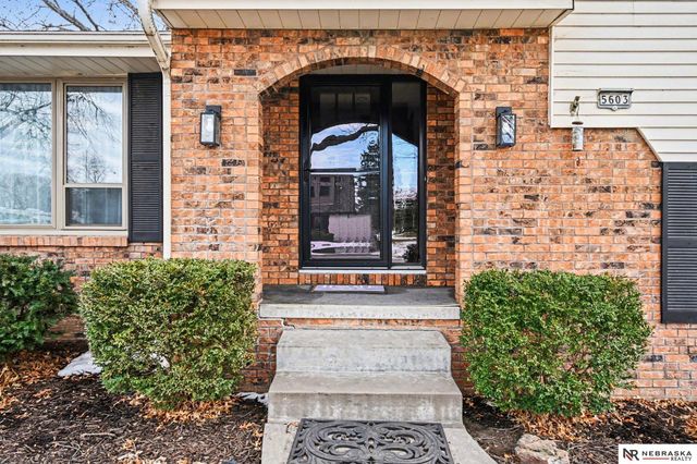 5603 Oak Hills Drive, Omaha, NE 68137