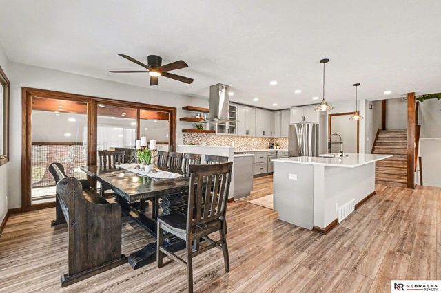 5603 Oak Hills Drive, Omaha, NE 68137