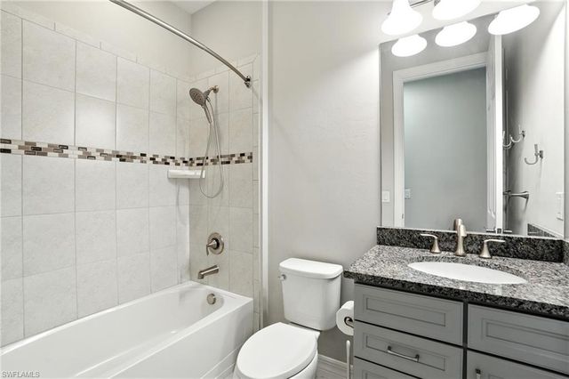 15720 Angelica DR, Alva, FL 33920