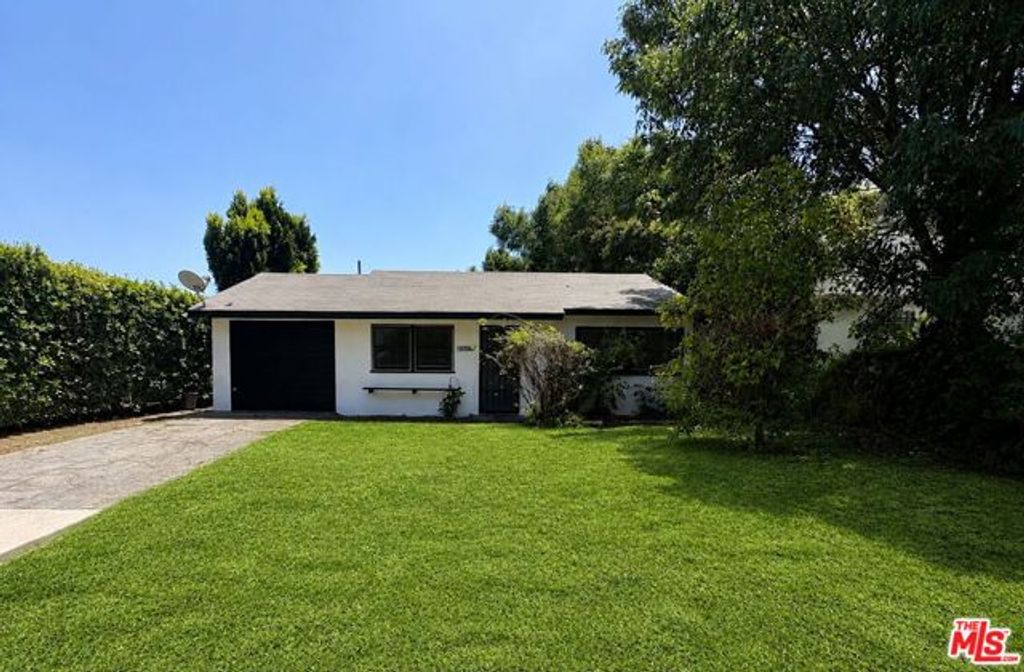 15544 Romar Street, Los Angeles, CA 91345