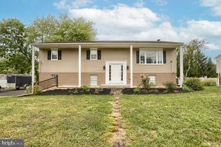 7725 FARMDALE AVE, Harrisburg, PA 17112