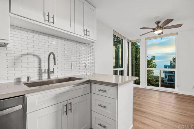 424 Stratford Court A21, Del Mar, CA 92014