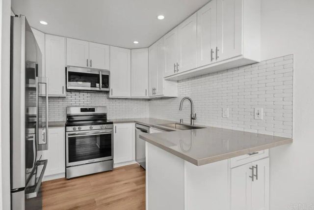 424 Stratford Court A21, Del Mar, CA 92014