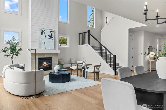 1624 Lockridge Loop E, Enumclaw, WA 98022