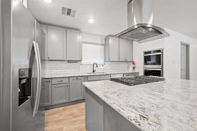 10011 Cliffwood Drive, Houston, TX 77035