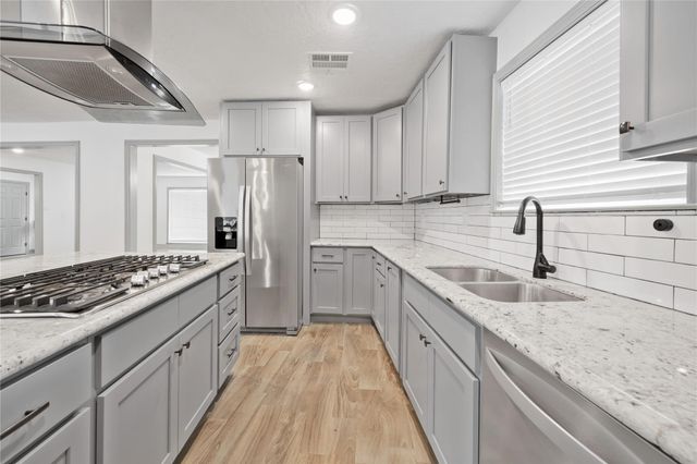 10011 Cliffwood Drive, Houston, TX 77035