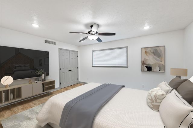 10011 Cliffwood Drive, Houston, TX 77035