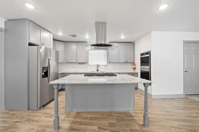 10011 Cliffwood Drive, Houston, TX 77035