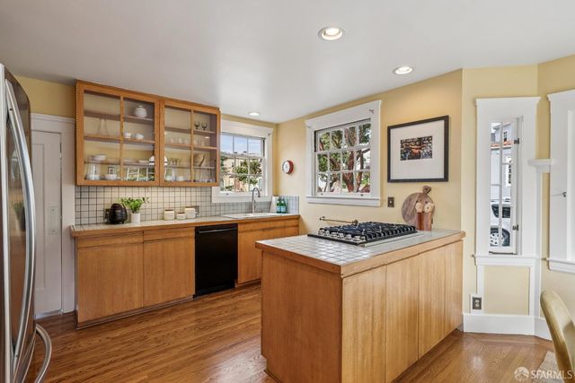 598 Miramar Avenue, San Francisco, CA 94112