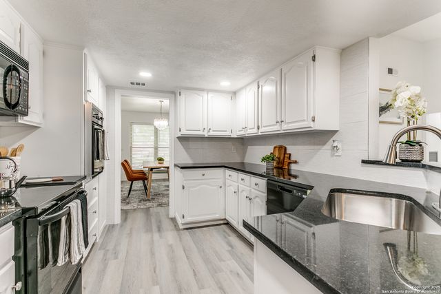 1422 Synandra, San Antonio, TX 78232