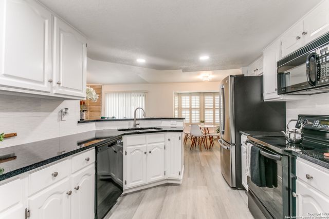 1422 Synandra, San Antonio, TX 78232