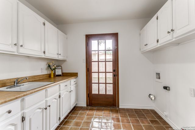1422 Synandra, San Antonio, TX 78232
