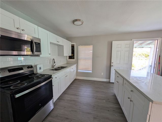 1539 10th St 1, Corpus Christi, TX 78404