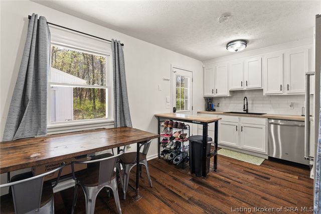 2924 Linda Drive, New Albany, IN 47150