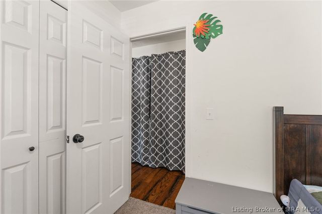 2924 Linda Drive, New Albany, IN 47150