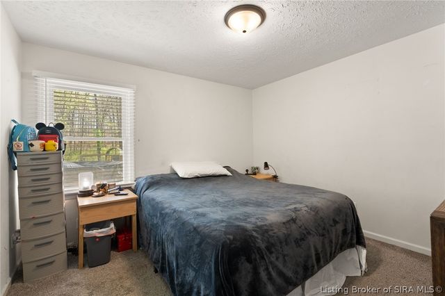 2924 Linda Drive, New Albany, IN 47150