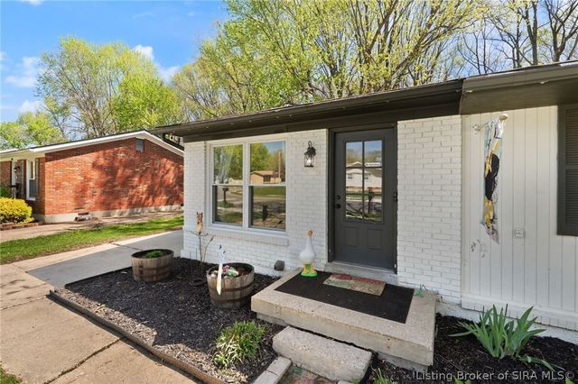 2924 Linda Drive, New Albany, IN 47150