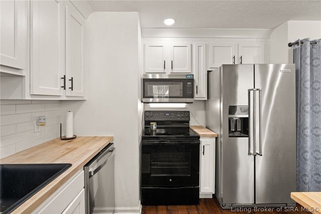 2924 Linda Drive, New Albany, IN 47150