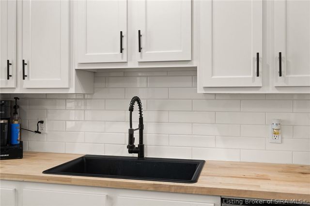 2924 Linda Drive, New Albany, IN 47150