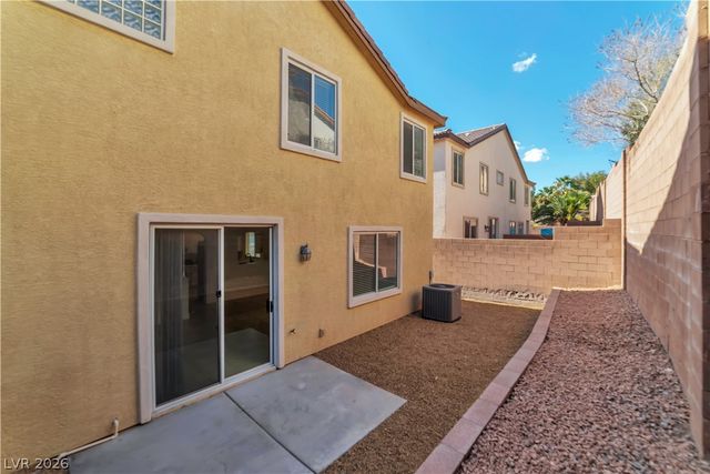 562 Twilight Blue Avenue, North Las Vegas, NV 89032