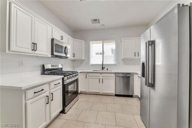 562 Twilight Blue Avenue, North Las Vegas, NV 89032