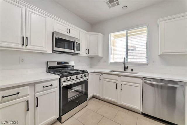 562 Twilight Blue Avenue, North Las Vegas, NV 89032