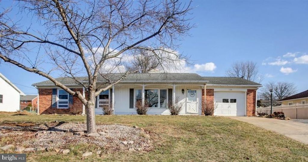 128 HILLSIDE DRIVE, Fayetteville, PA 17222