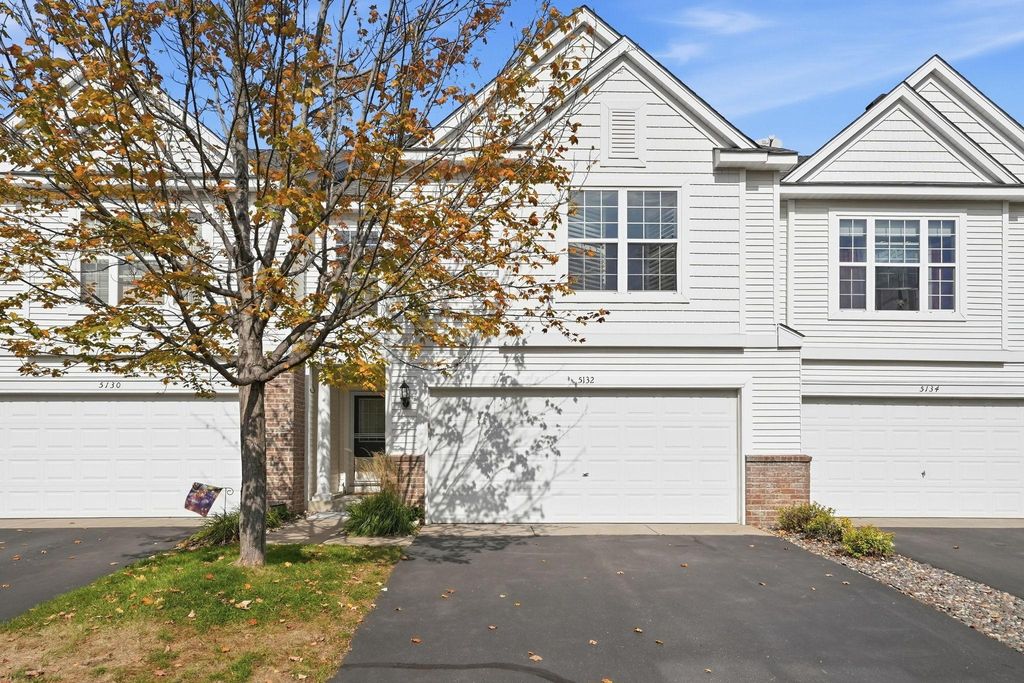 5132 Farnham Drive N, Hugo, MN 55038 — exterior