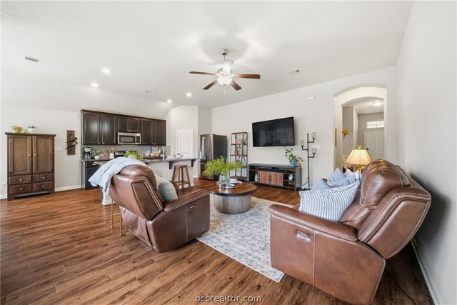 4101 Bridgewood Court, College Station, TX 77845