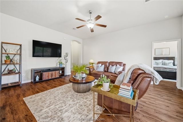 4101 Bridgewood Court, College Station, TX 77845