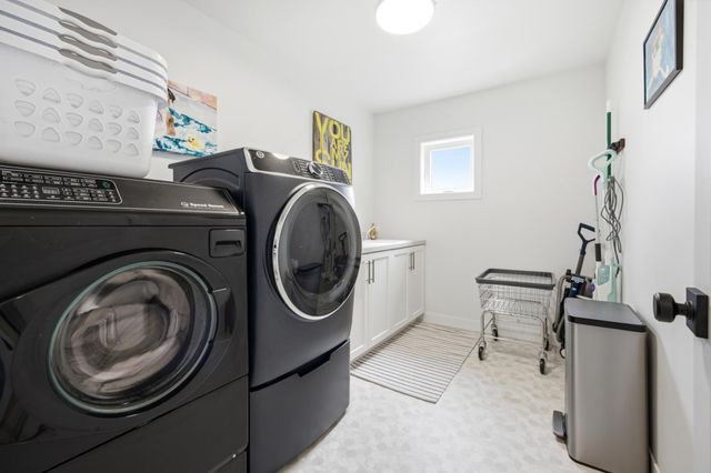 2651 Golden Lane S, Fargo, ND 58104