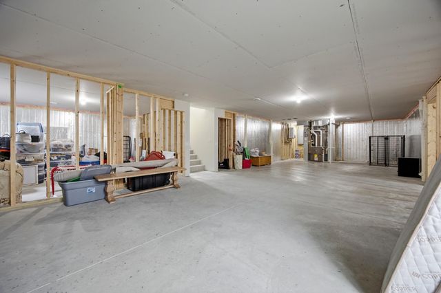 2651 Golden Lane S, Fargo, ND 58104
