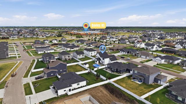 2651 Golden Lane S, Fargo, ND 58104