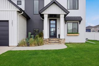 2651 Golden Lane S, Fargo, ND 58104