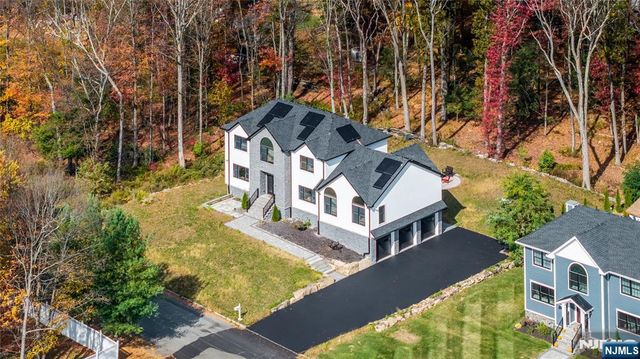 45 Heritage Drive, West Milford, NJ 07480