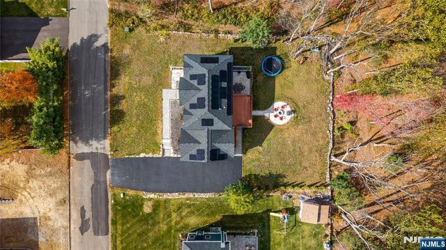 45 Heritage Drive, West Milford, NJ 07480