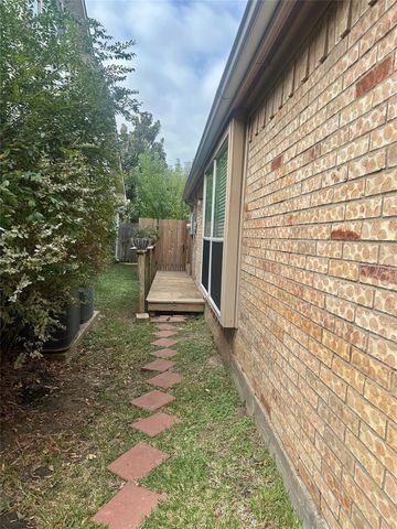 554 Ivy Cross Lane, Sugar Land, TX 77479