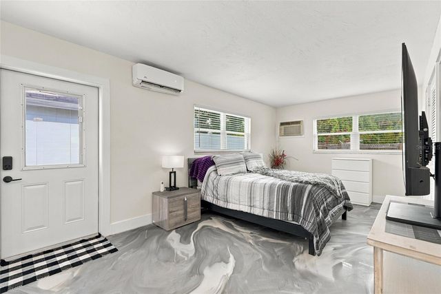 10259 NARANJA STREET, Seminole, FL 33772