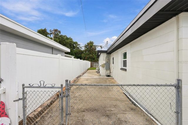 10259 NARANJA STREET, Seminole, FL 33772
